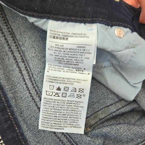 Signature by Levi Strauss Dark Wash Ankle Jeans - Picture 3 of 6